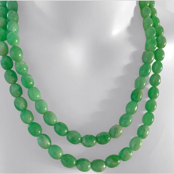Vintage Double Strand Green Bead Necklace - Picture 2 of 4